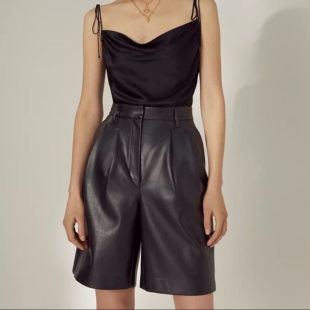 Aritzia Wilfred Limerick Short
